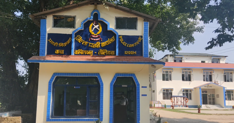 कटुवा पेस्तोलसहित फरार प्रतिवादी पक्राउ