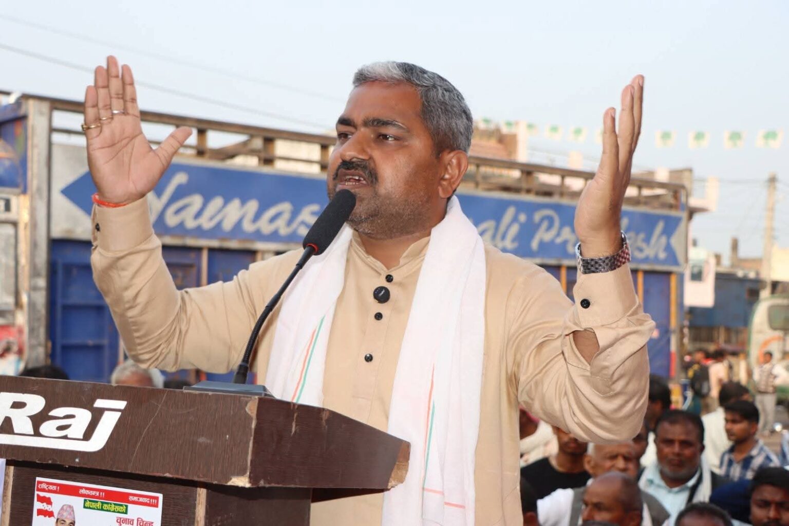 घरदैलो अभियानलाई तीव्रता दिँदै अभिषेक प्रताप शाह